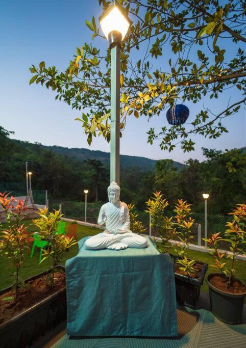 Spicy Mango Lakeside Abode - Luxurious Villa In Pawana Lonavala Exterior foto